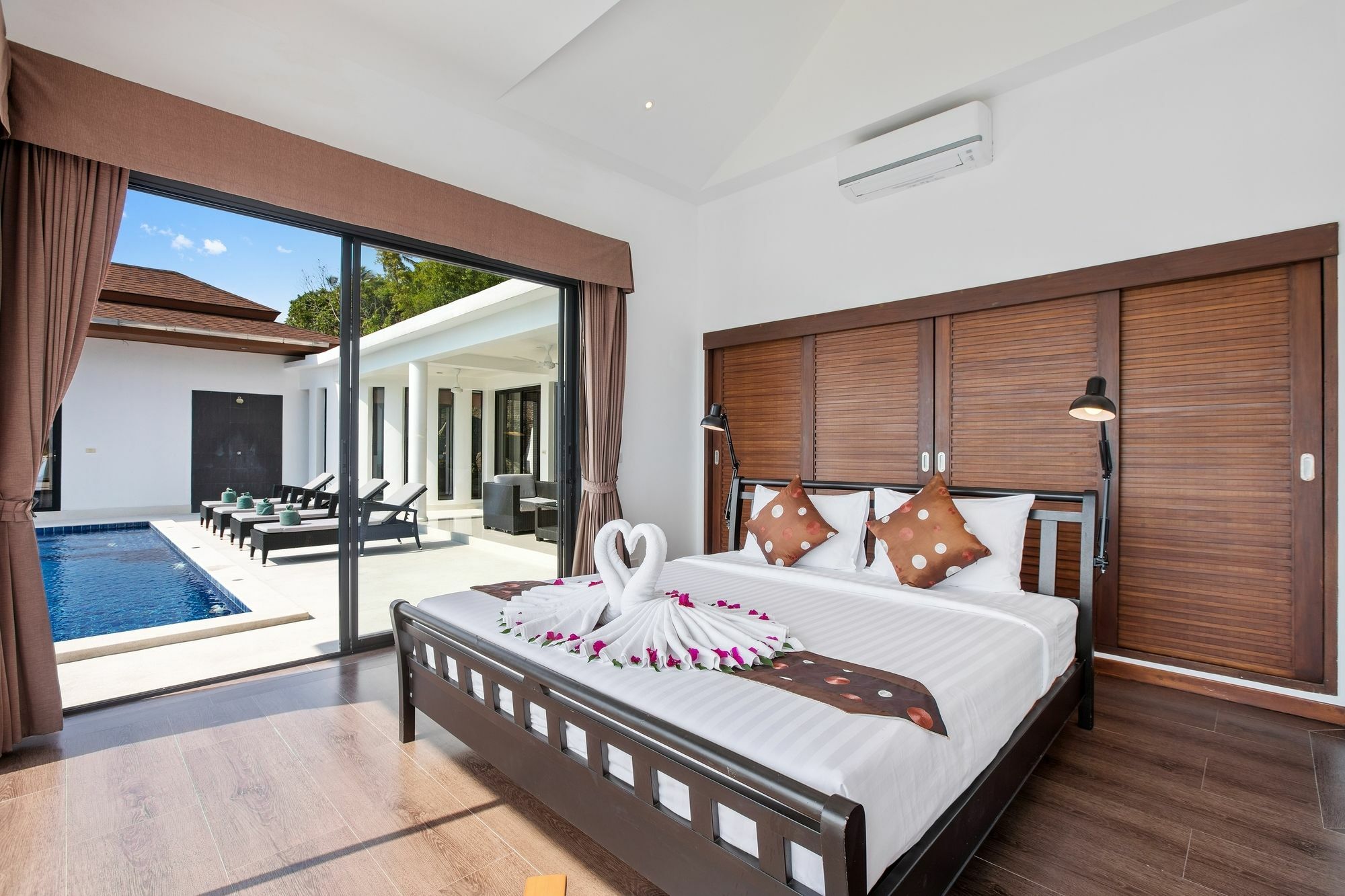 Sunny Banks - Modern Sea View 4 Bed Pool Villa Maret Exterior photo